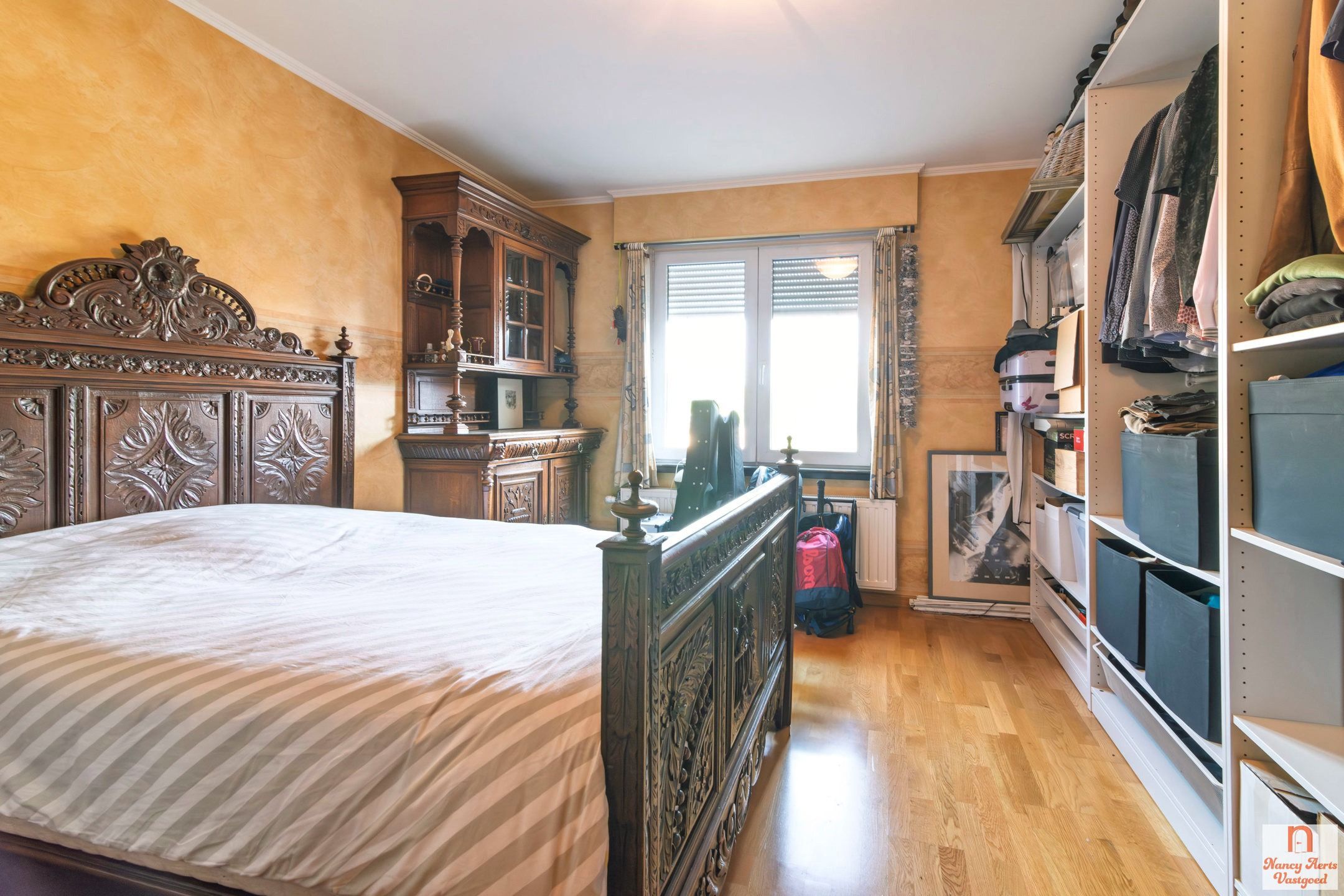 Ruim, stijlvol appartement met 3 slaapkamers foto 17