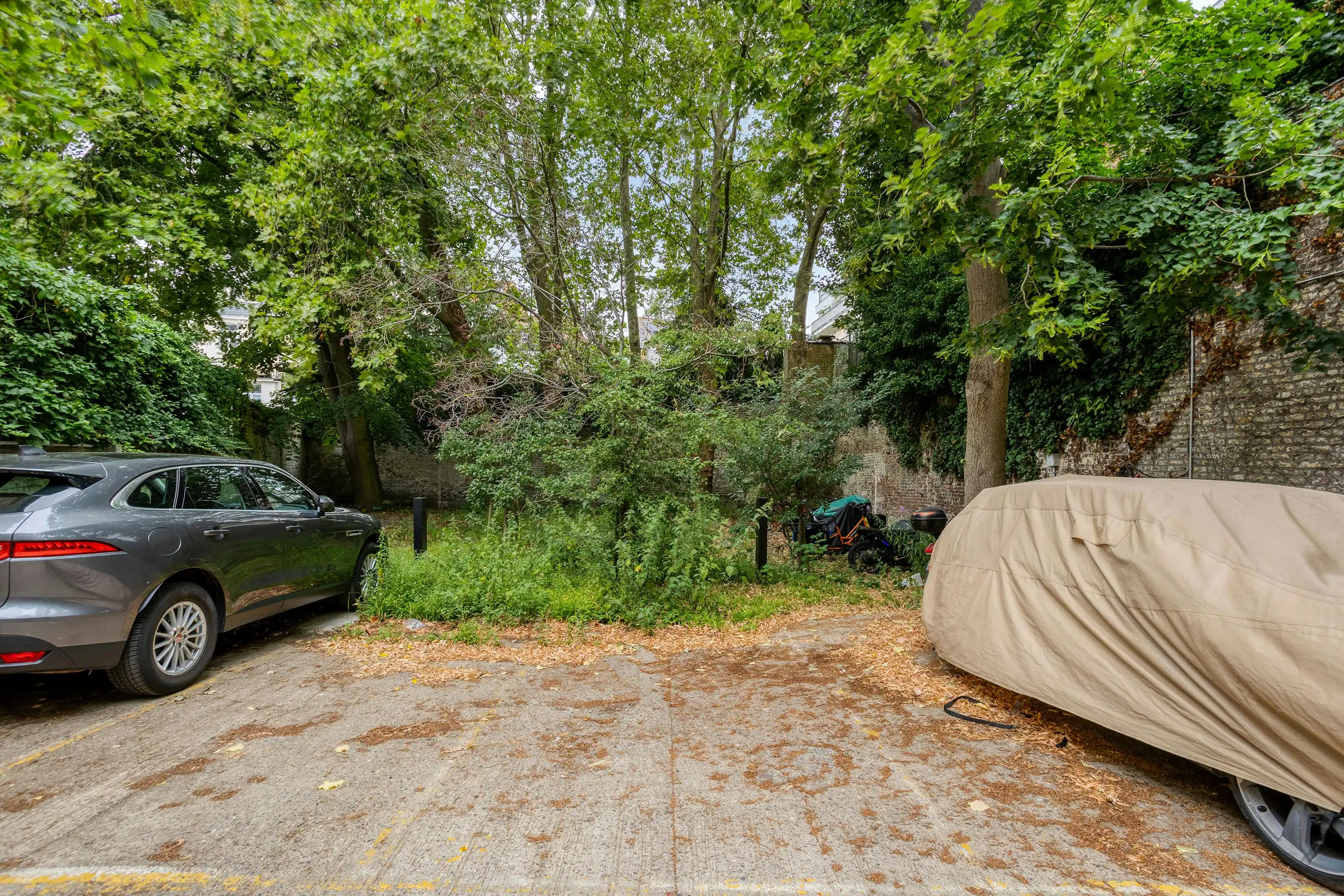 Duplex twee slaapkamers en westelijk terras in Sint-Gillis foto 24