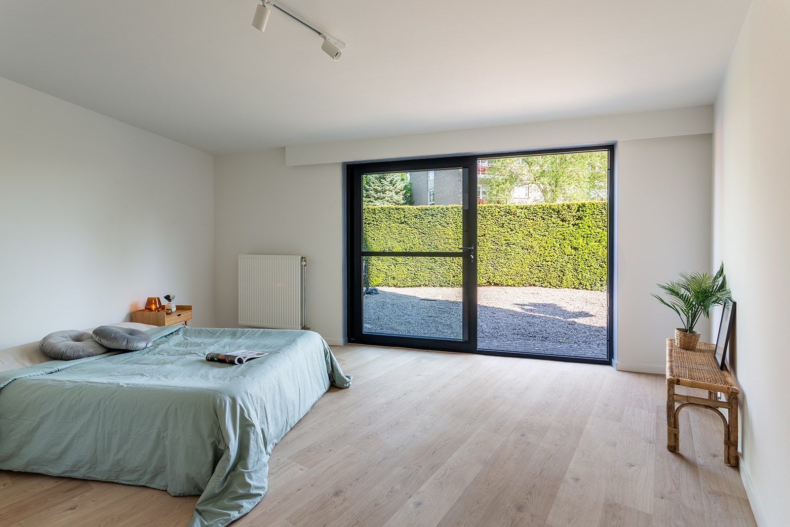 Ruim en prima gelegen appartement met tuin te Boechout foto 15