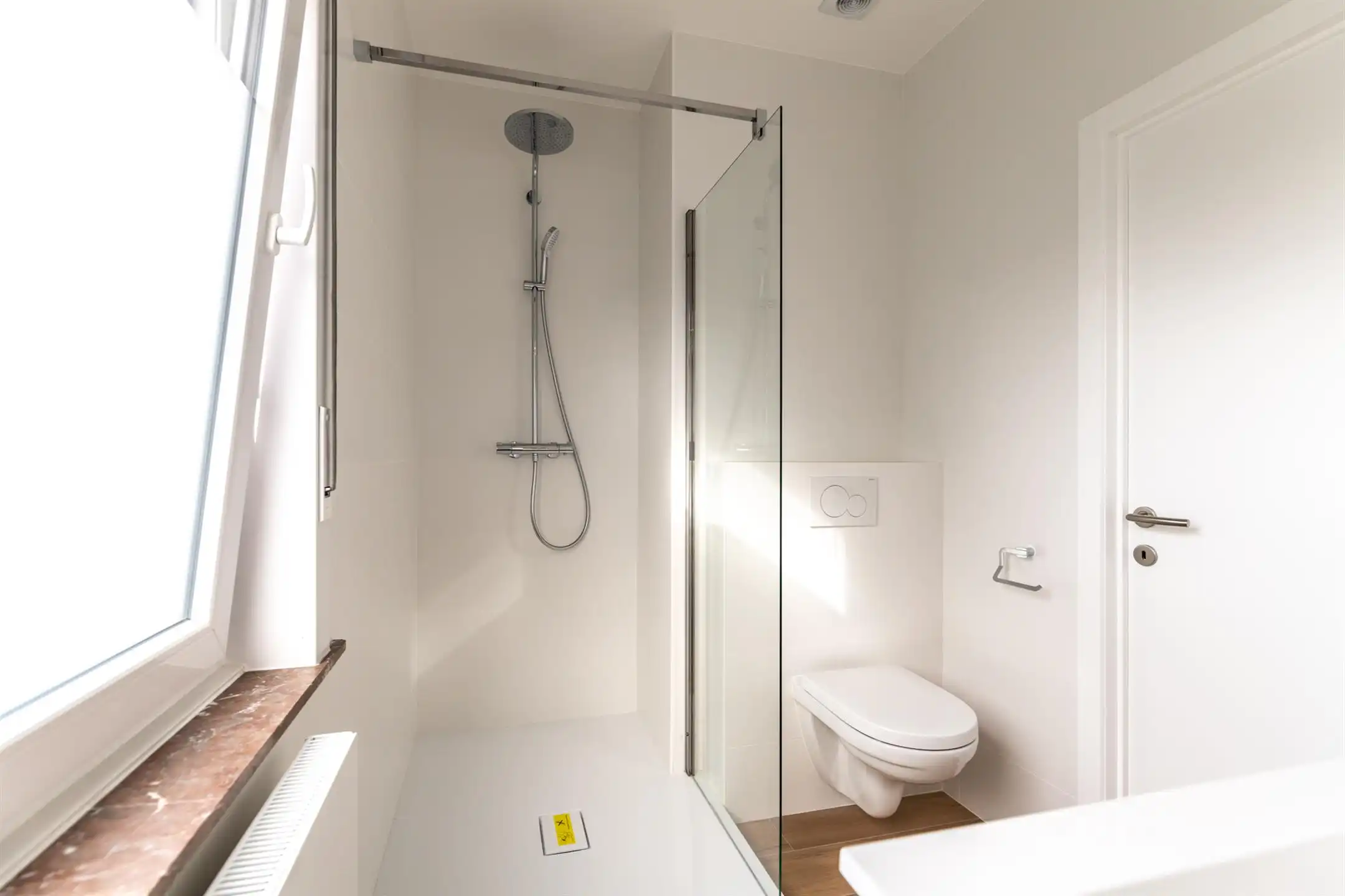 Mooie gerenoveerde woning met 3 slaapkamers foto 10