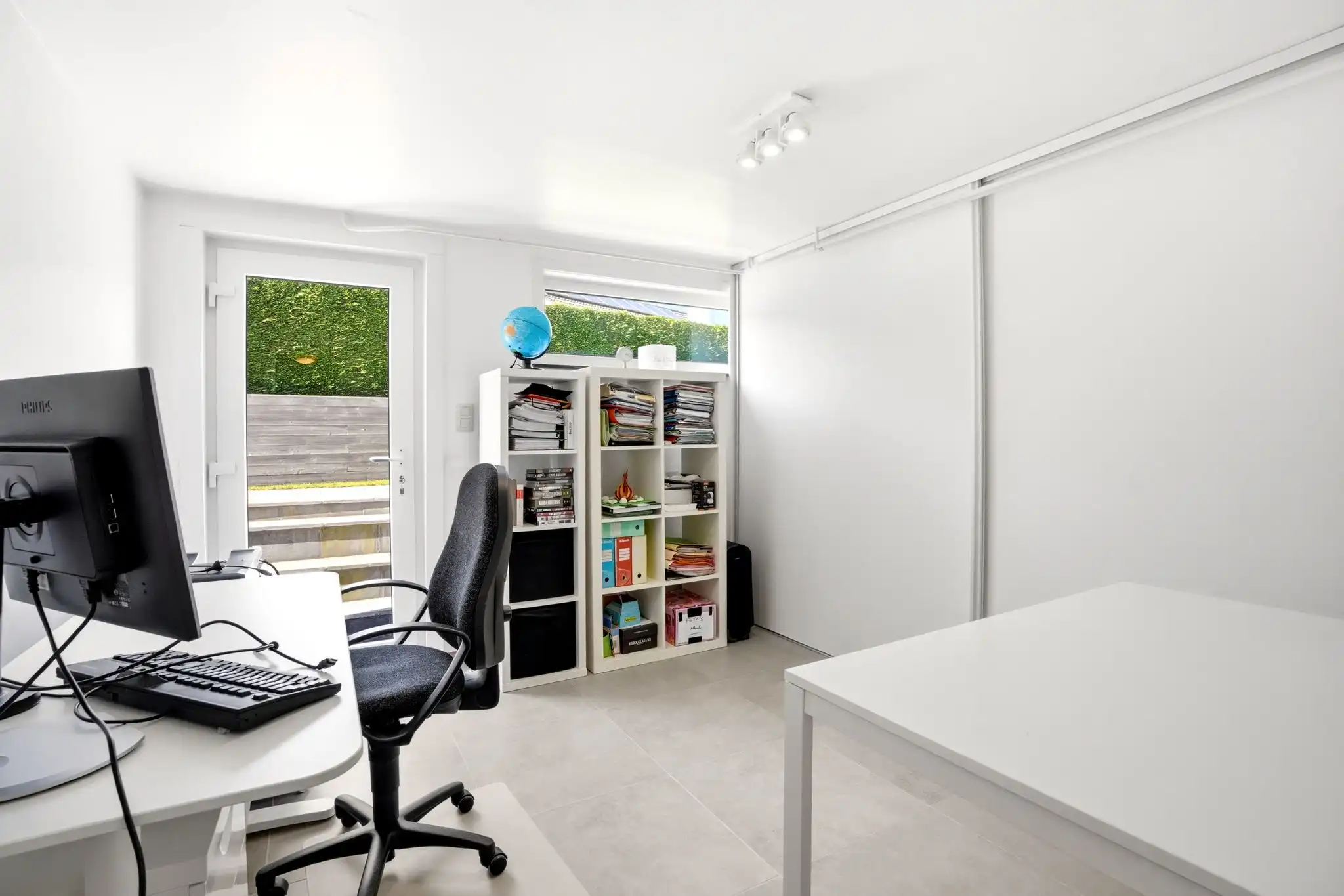Instapklare woning (perceel 571m²) mét perceel bouwgrond (602m²) te Zedelgem foto 18