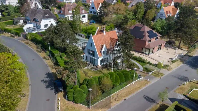 Grote villa op 1533m² gelegen centraal in de Simli-wijk te Nieuwpoort-Bad. foto 53