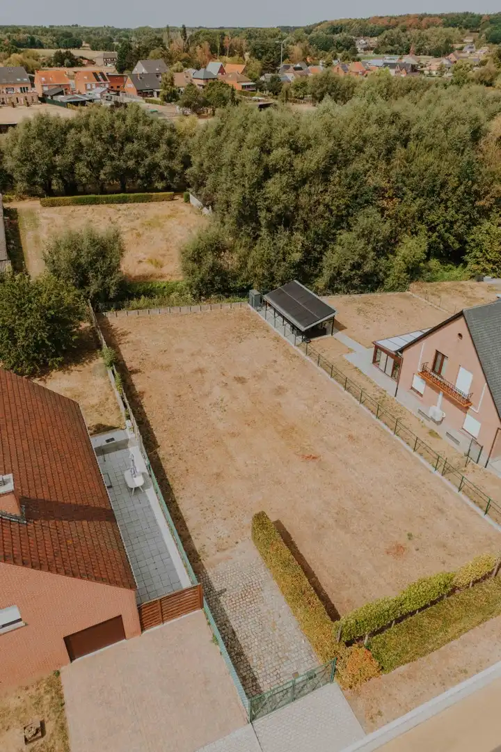Rustig gelegen bouwgrond van 700m² in goedgekeurde verkaveling foto 11