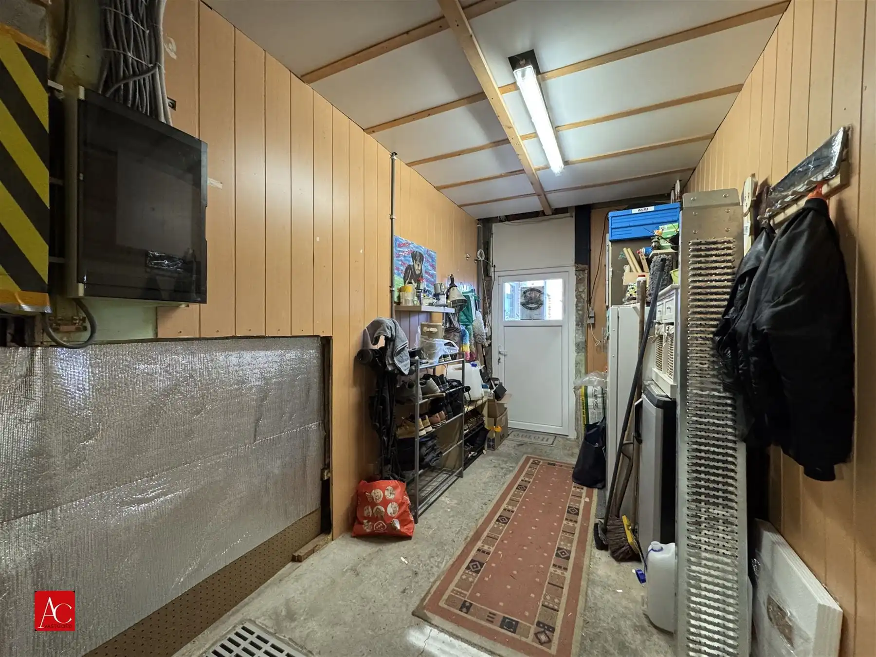 Gezinswoning met 5 slaapkamers en inpandige garage foto 3