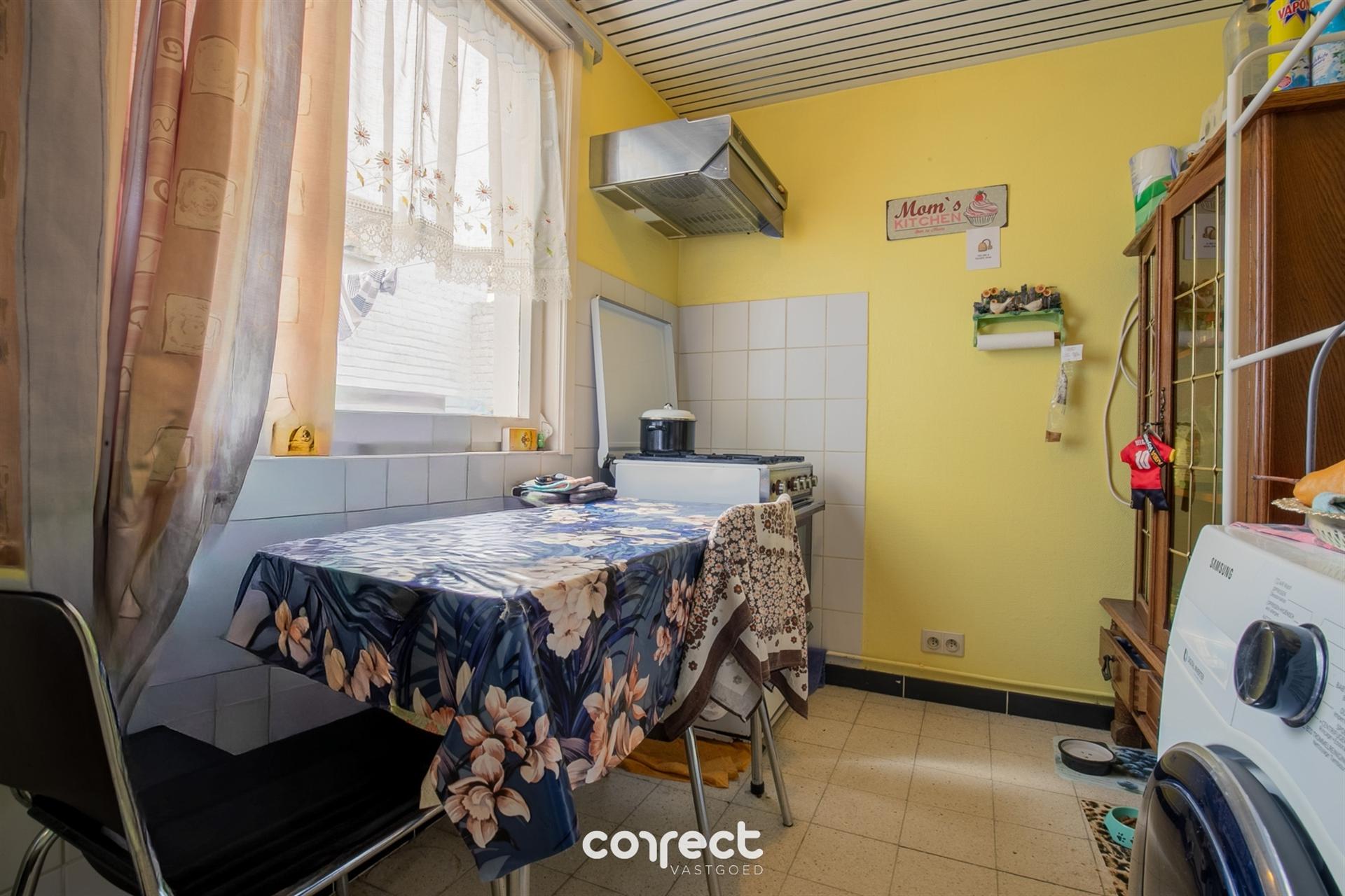 Gezellige rijwoning met 4 slaapkamers en prachtig uitzicht op de Spuikom. foto 5