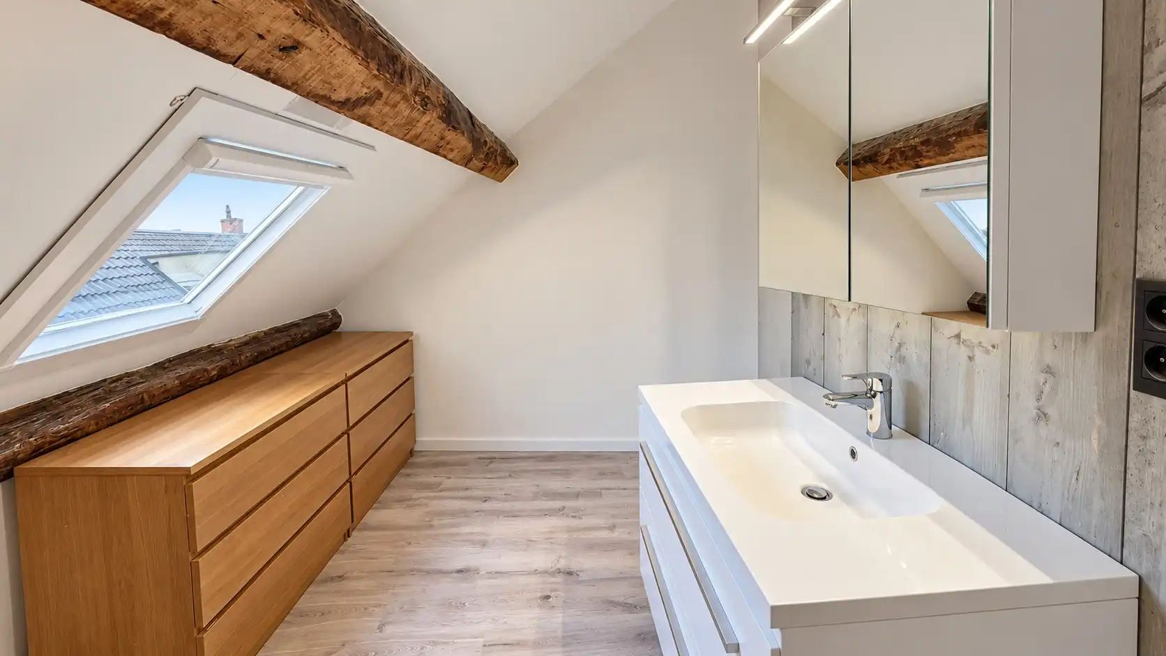 Gezellige instapklare woning in centrum van Wetteren foto 10