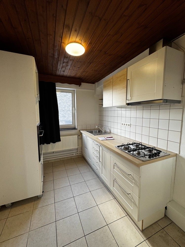 Te huur: charmant appartement in Maasmechelen foto 5