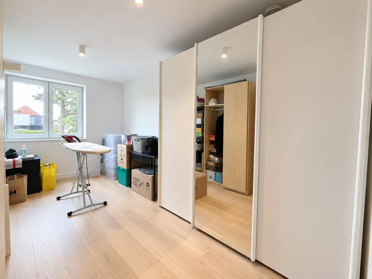 Eigentijds wonen, rustig gelegen. foto 11