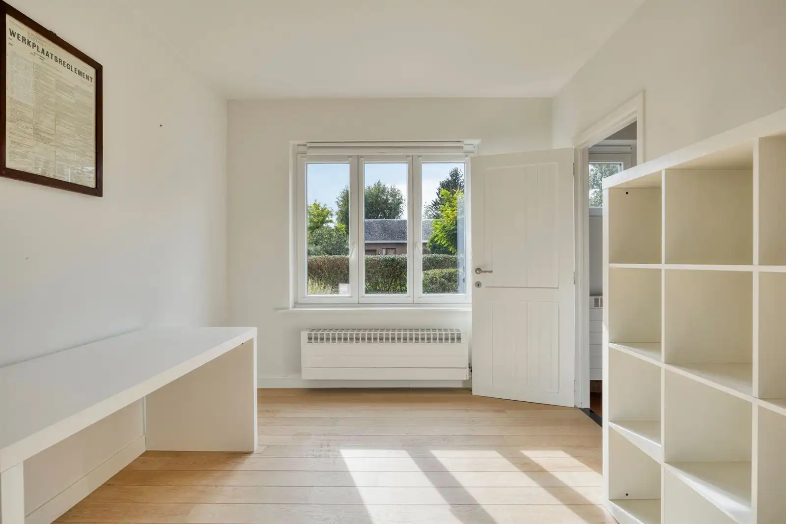 Prachtige open bebouwing met 3 slaapkamers, bureau en ruime tuin op toplocatie te Lint foto 27