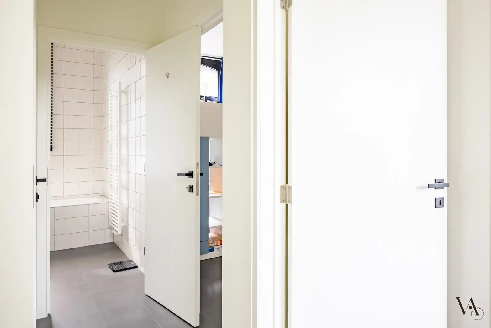 Exclusief triplexappartement met 4 slaapkamers in gerenoveerde herenwoning foto 27