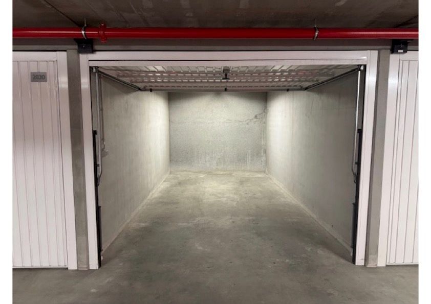 Ondergrondse garagebox in het garagecomplex Franslaan foto 2