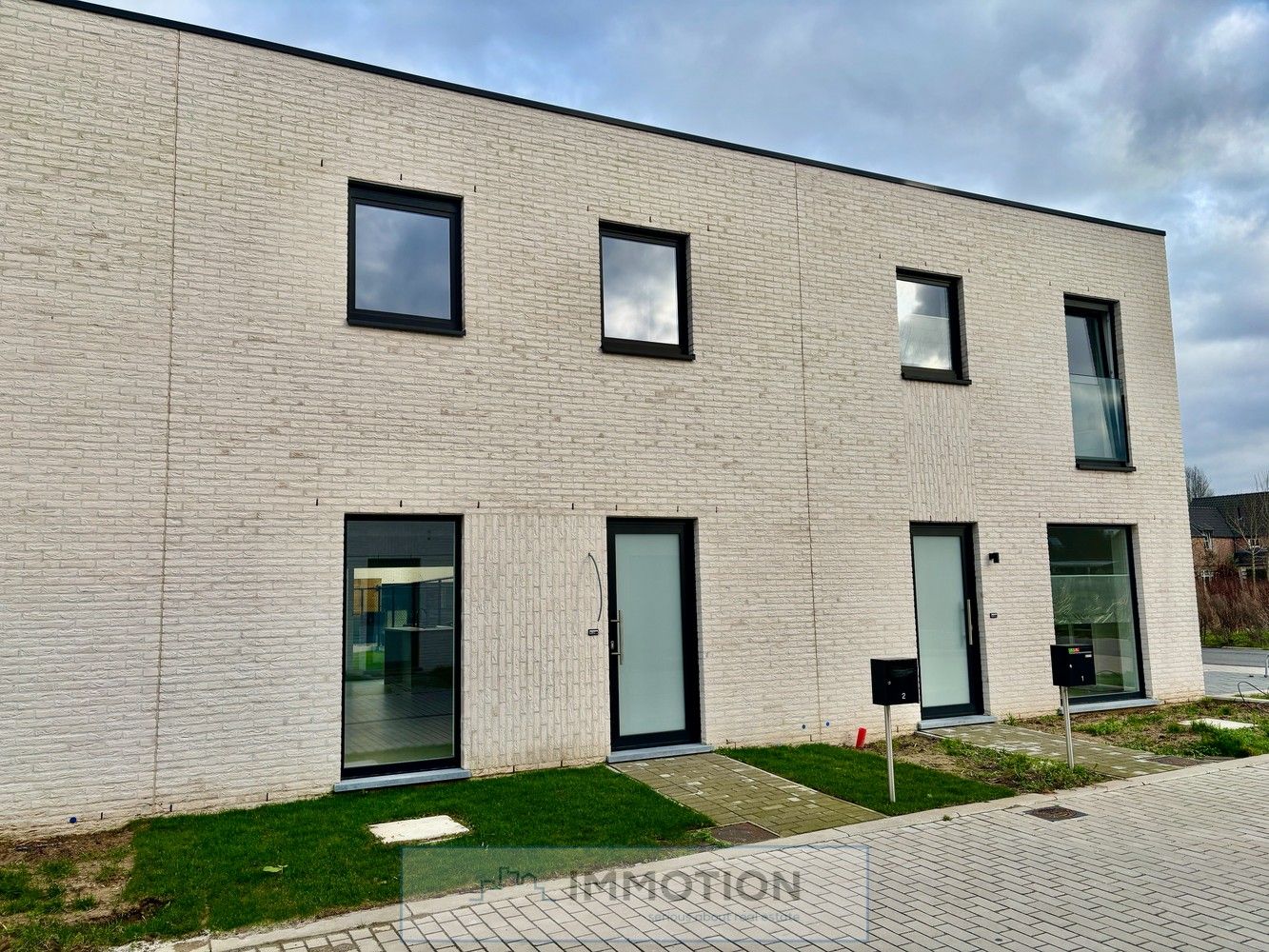 Investeer zorgeloos in knap wonen in Kuurne - MET HUURGARANTIE! foto {{pictureIndex}}