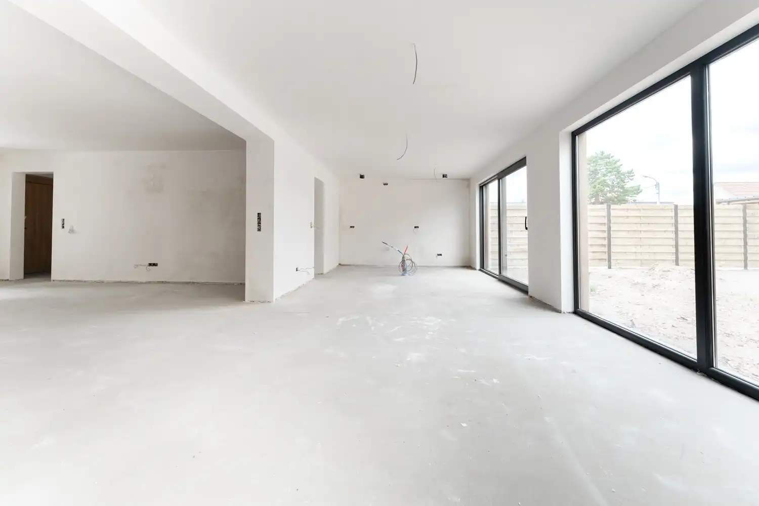 Charmante gerenoveerde CASCO + woning te koop in Leopoldsburg - 4 slaapkamers, 1 badkamer, ruime keuken en 2 toiletten op 237 m², volledig gerenoveerd in 2026! foto 8