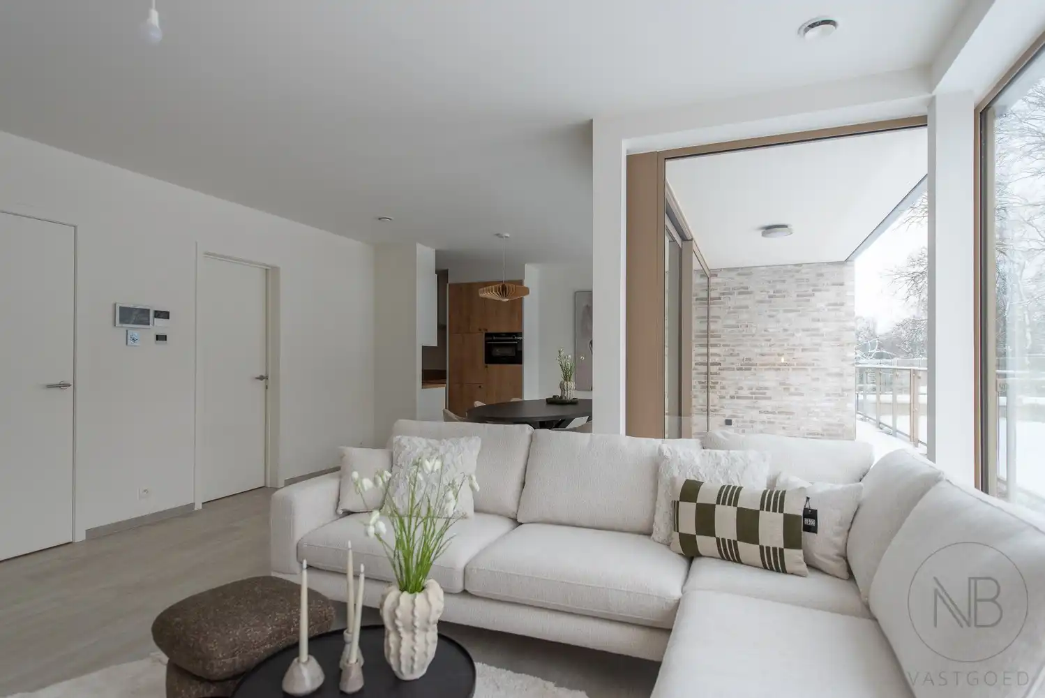 Nieuwbouwappartement met 2 parkeerplaatsen foto 4