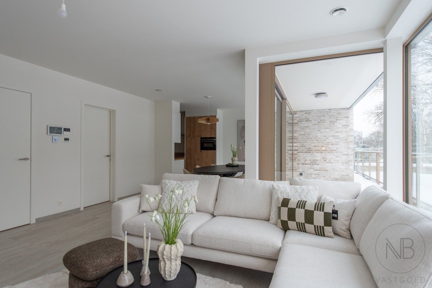 Nieuwbouwappartement met 2 parkeerplaatsen foto 4