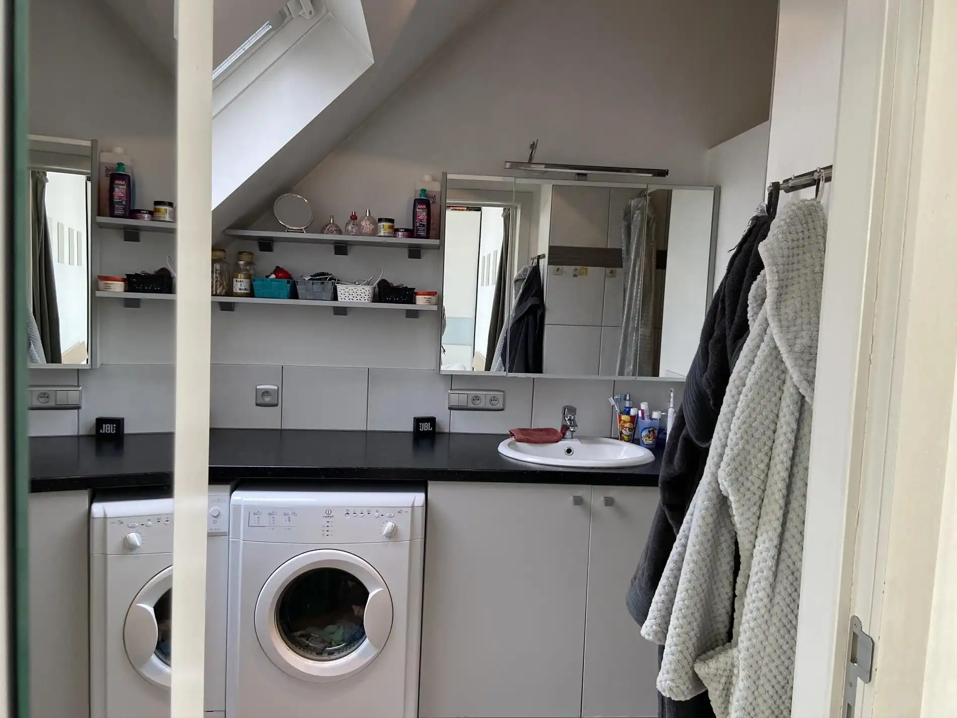 Appartement met 1 slaapkamer en zeer ruim (30m²) terras te St.-Jozef-Olen ! foto 4