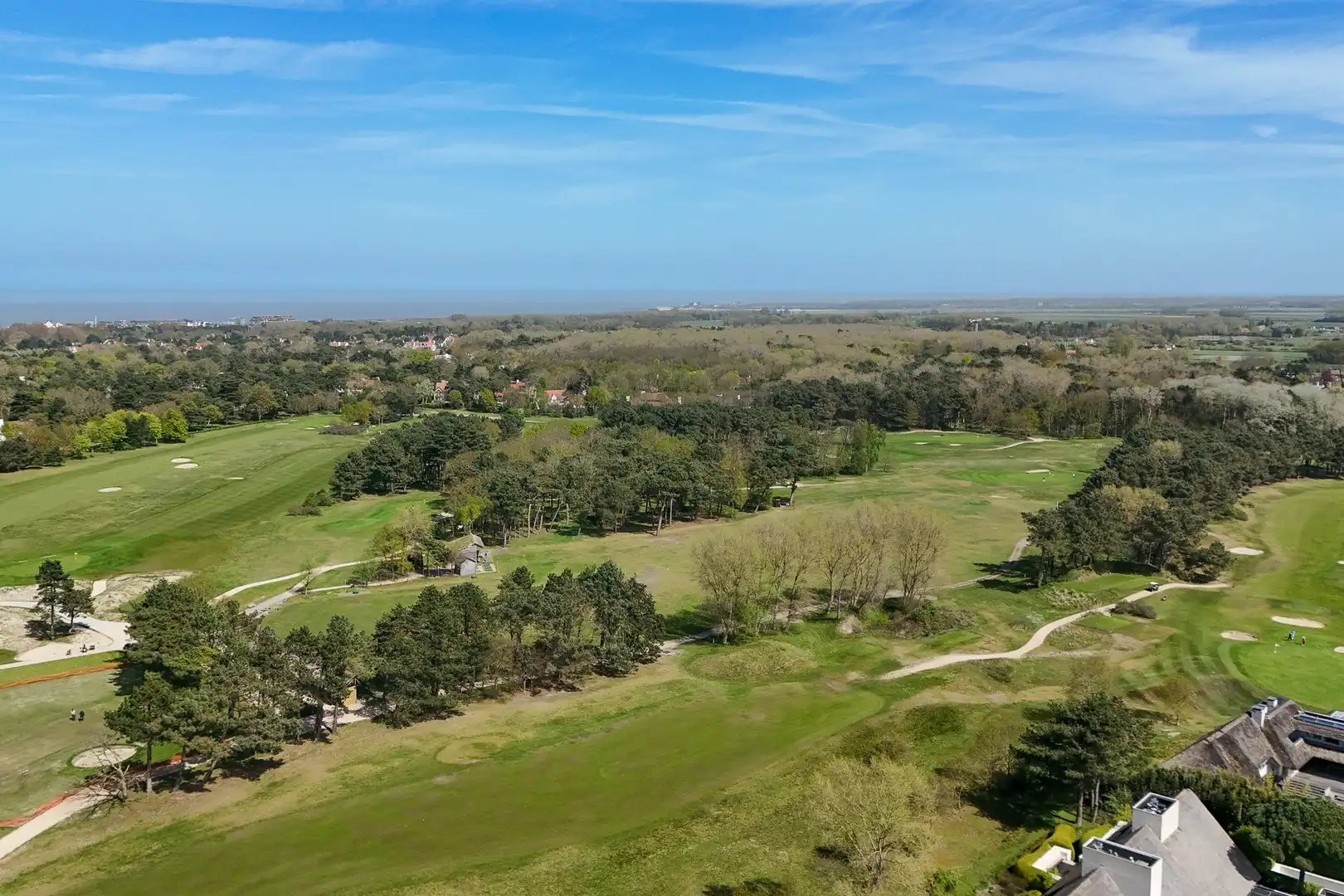 Zeldzame bouwgrond van ca. 855 m, gelegen in de Magere Schorre nabij de Royal Zoute Golf Club. foto 6