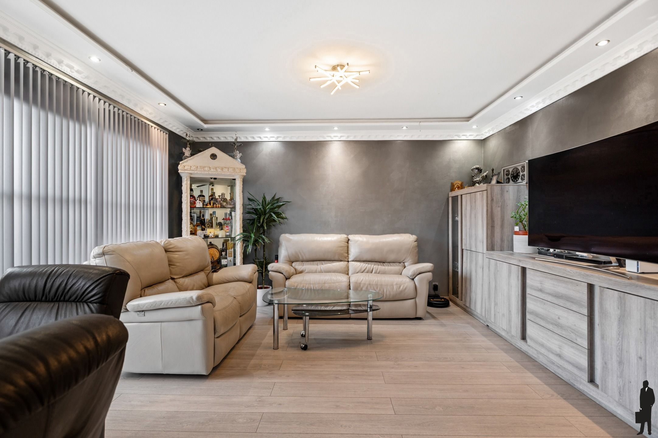 Appartementsgebouw op top-locatie te koop foto 43