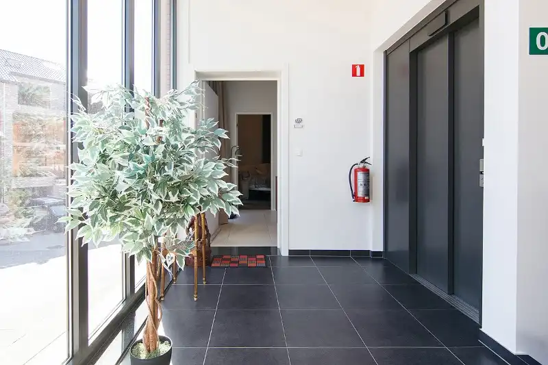 Luxueus ingericht appartement met 2 slaapkamers in de gezelligste straat van Genk foto 3