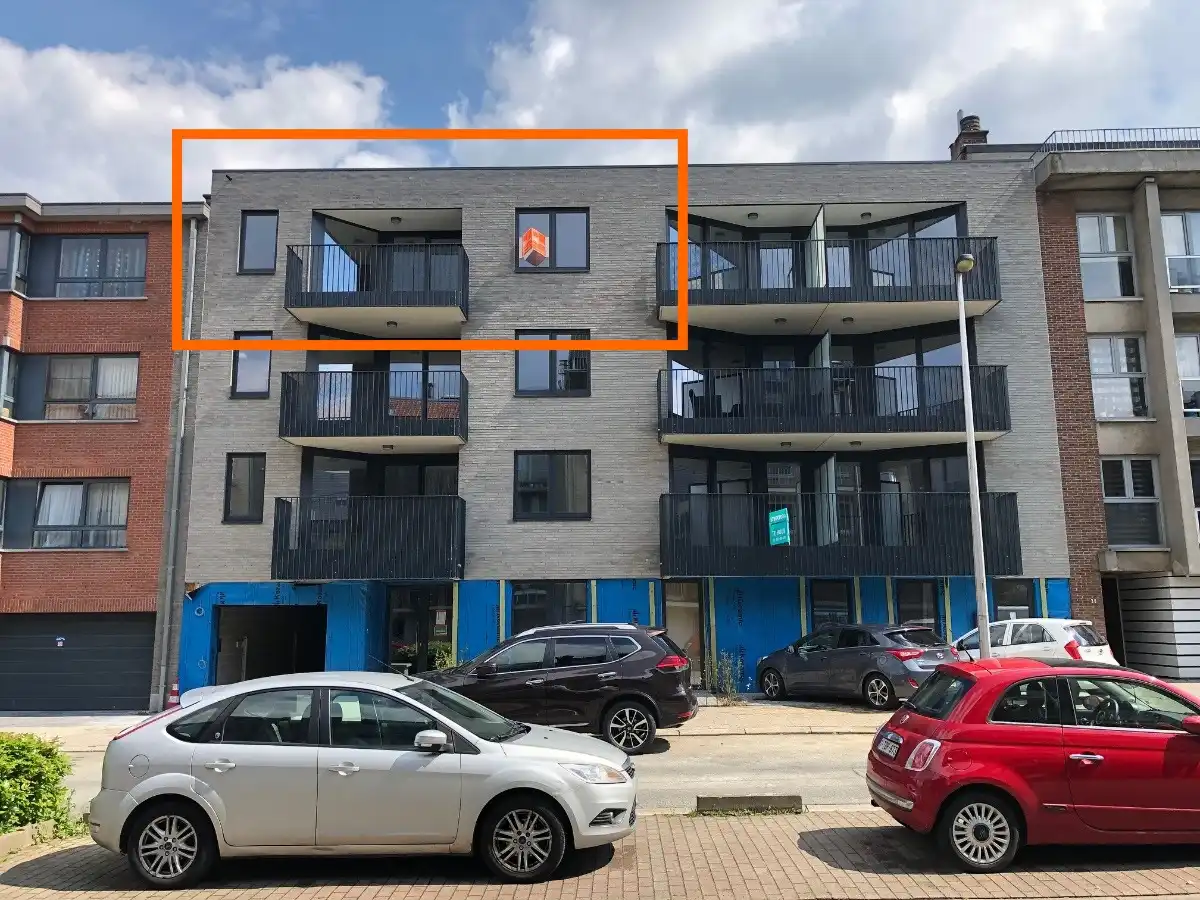 Modern 1 SLPK Appartement met terras en staanplaats foto {{pictureIndex}}