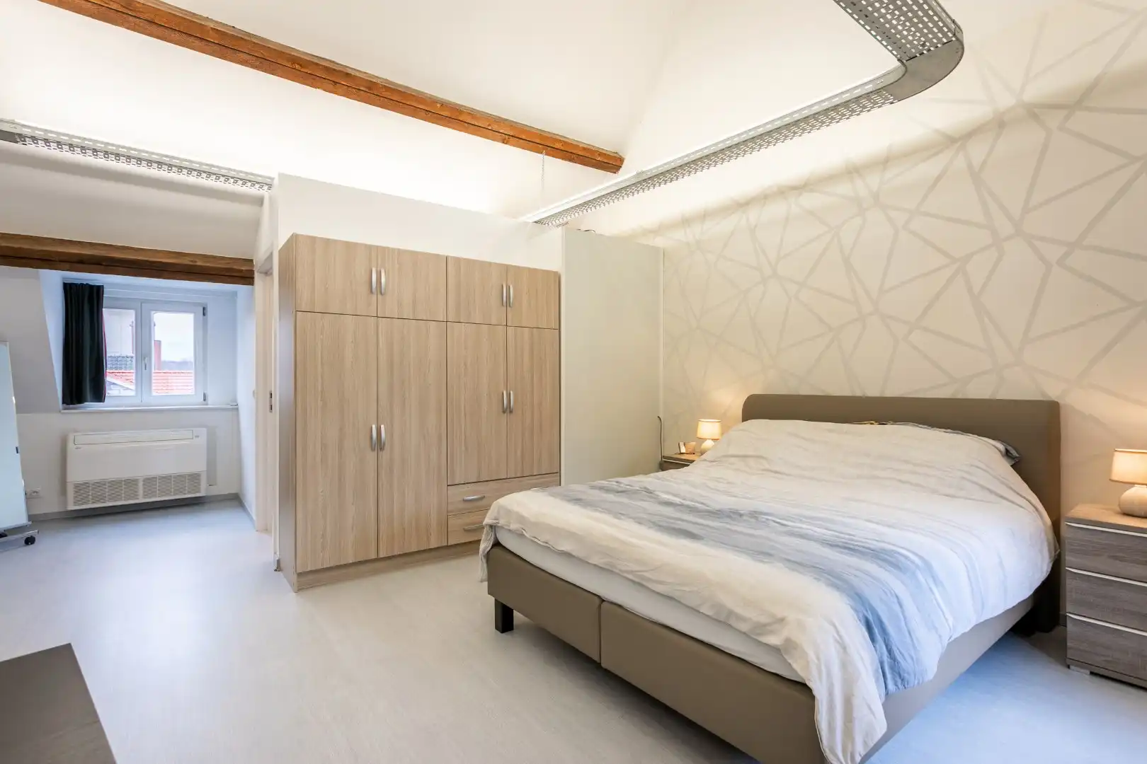 Stadswoning met mogelijke praktijkruimte te centrum Halle foto 17