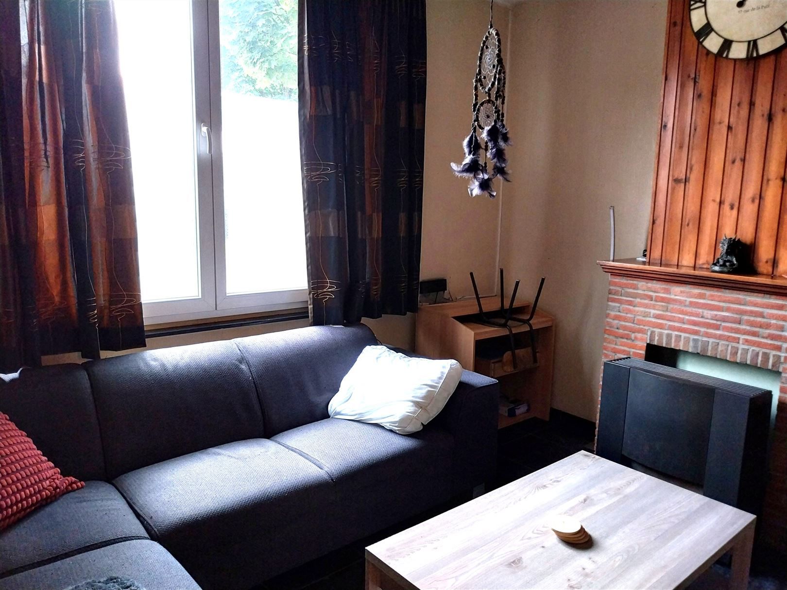 TE HUUR: Woning met 2 slaapkamers en tuintje in Genk! foto 3
