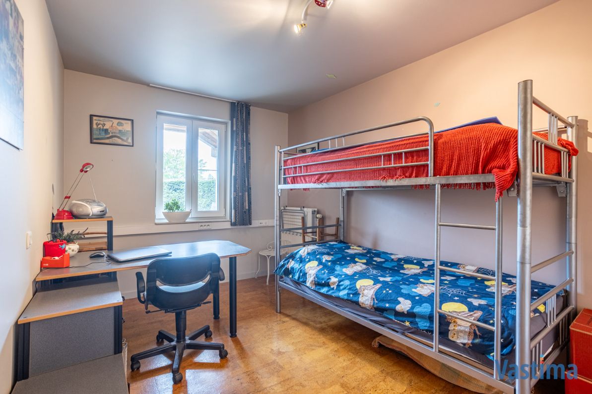 Instapklaar gelijkvloers appartement met tuin en garage foto 13