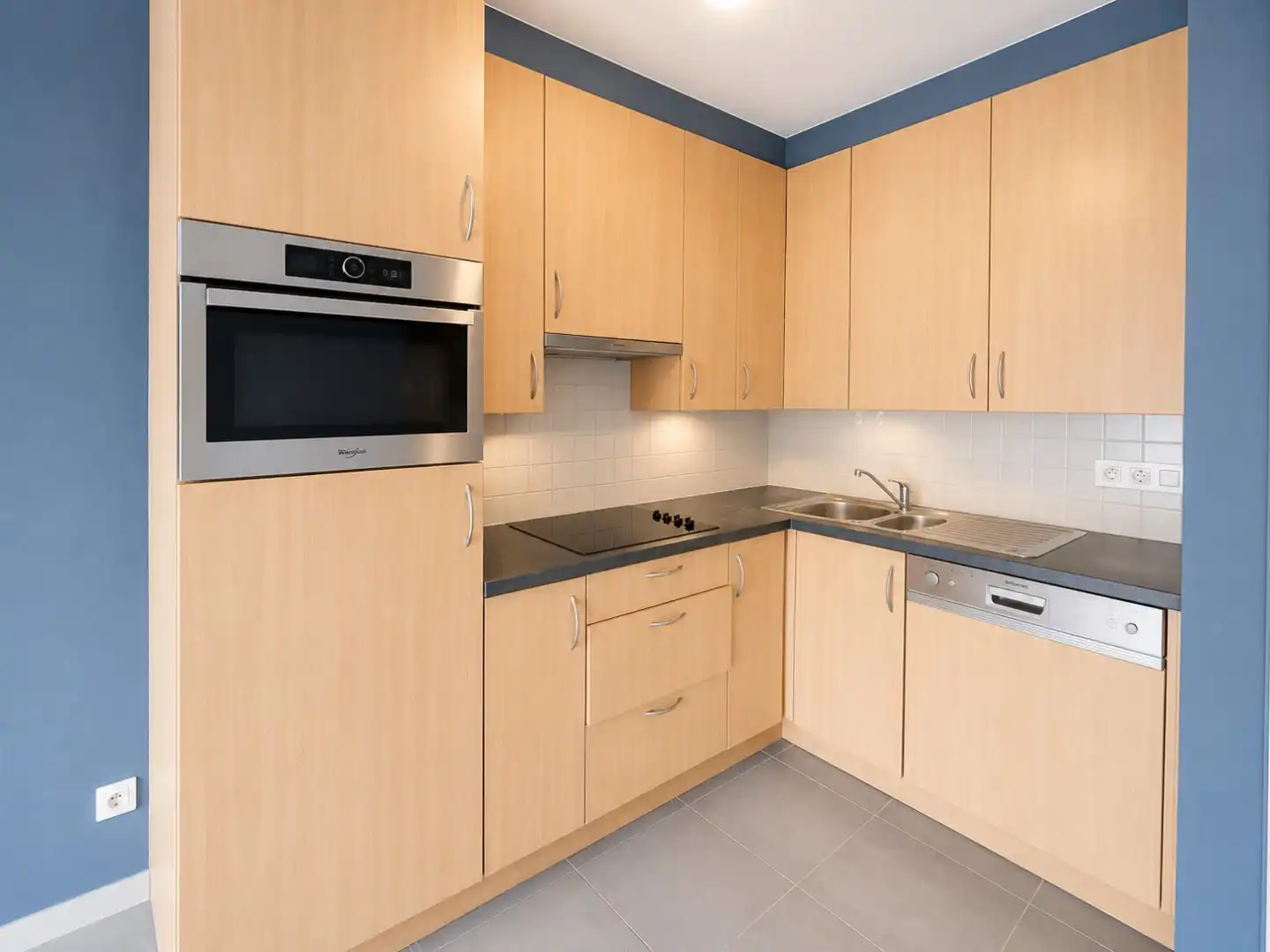 Instapklaar één-slaapkamerappartement te huur in Blankenberge foto 5