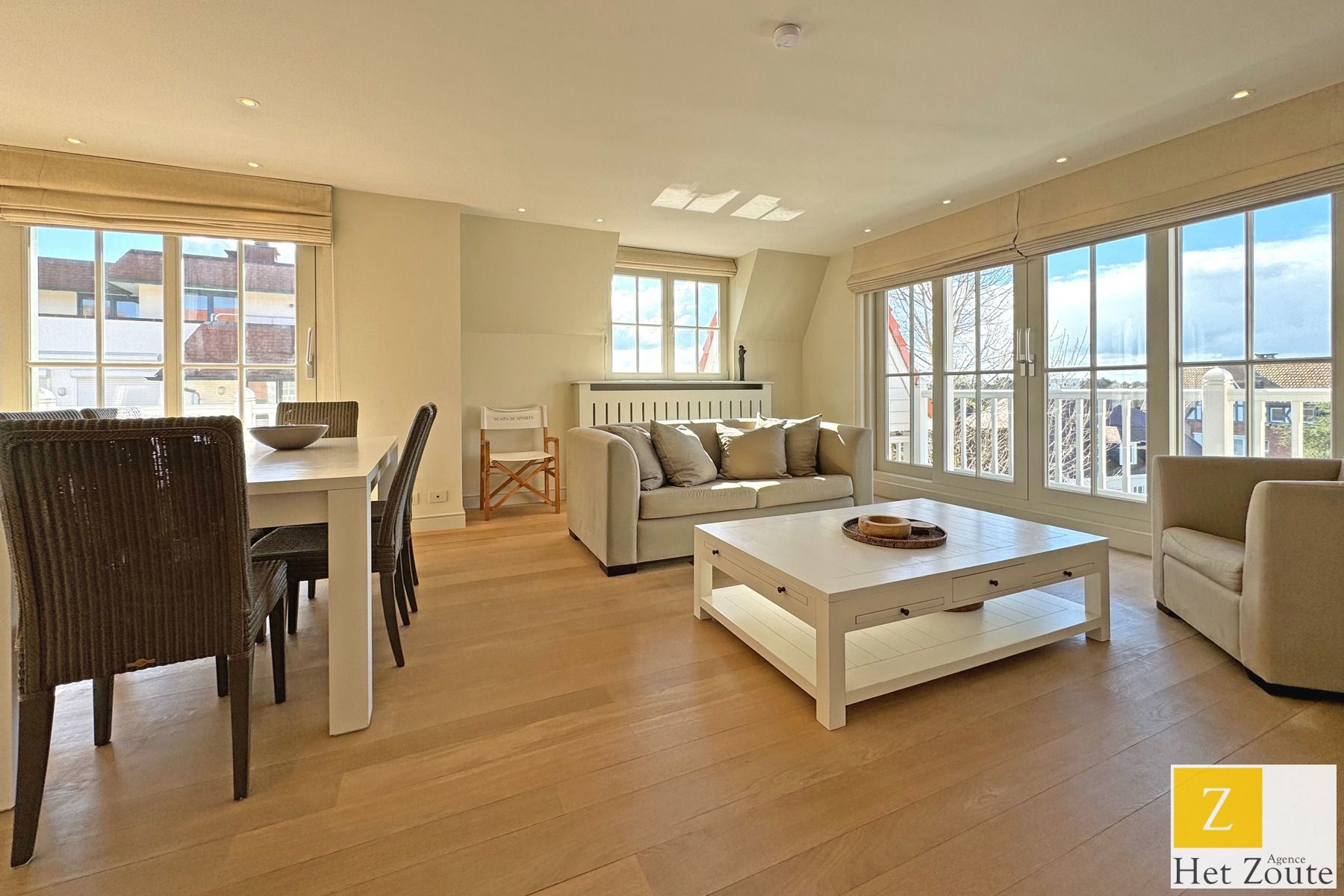 Lichtrijk gemeubeld duplexappartement in Het Zoute - Knokke foto 2