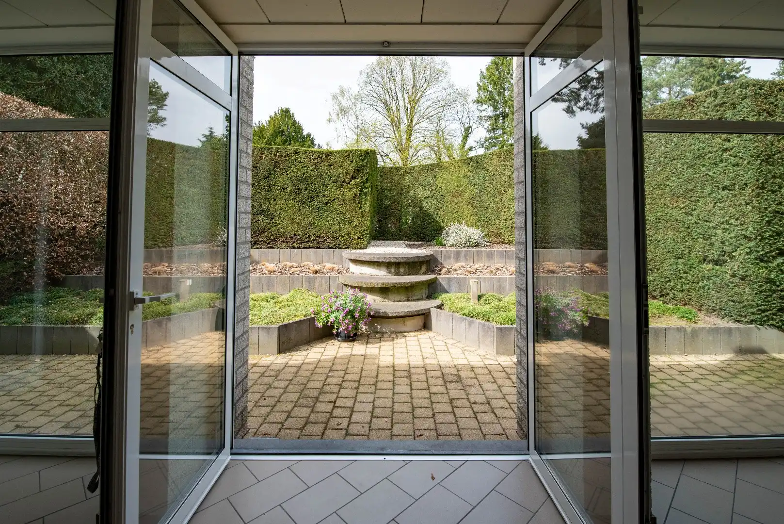 Veelzijdig Commercieel Gelijkvloers in de Dorpskern van Zandhoven foto 12