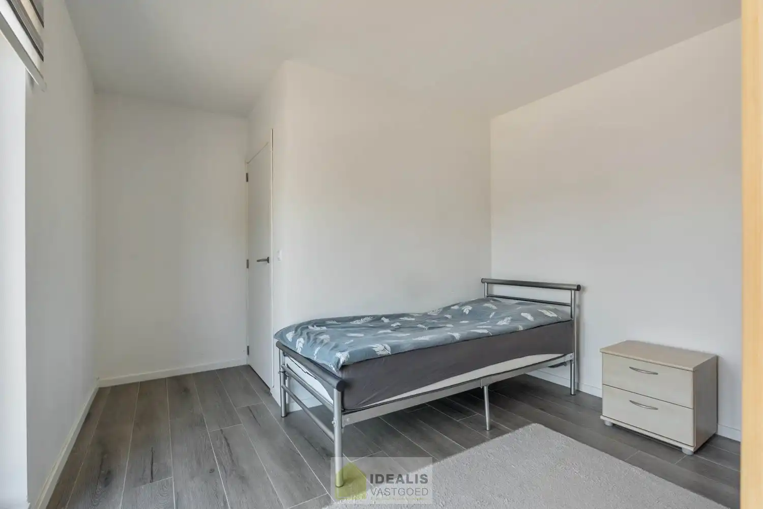 IDEALIS VASTGOED – AANGENAME INSTAPKLARE ÉÉNGEZINSWONING NABIJ HET CENTRUM VAN HEPPEN (LEOPOLDSBURG)! De woning omvat 141m² netto bewoonbare oppervlakte met een fijne leefruimte, 3 slaapkamers, eetkamer, dressing en badkamer!! Zeer geschikt voor kandidaten op zoek naar een instapklare woning met een vlotte bereikbaarheid van woonkernen als Heppen, Leopoldsburg, Beringen en Ham, tevens een vlotte verbinding naar autosnelweg E314! foto 21