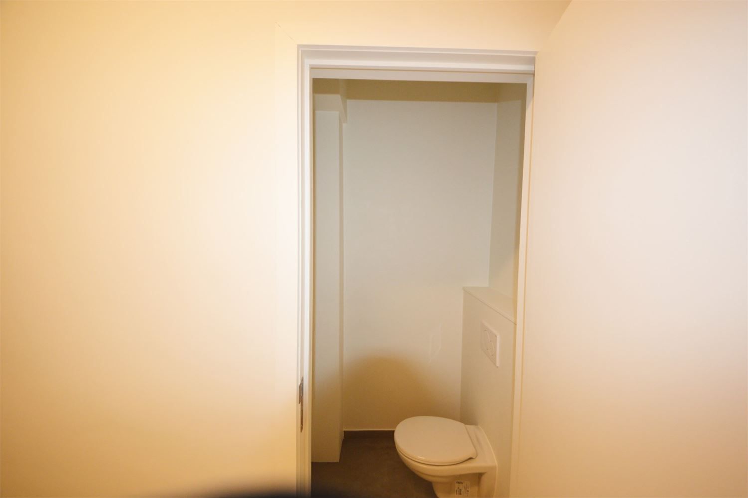 COMPLEET GERENOVEERD HANDELSPAND foto 9