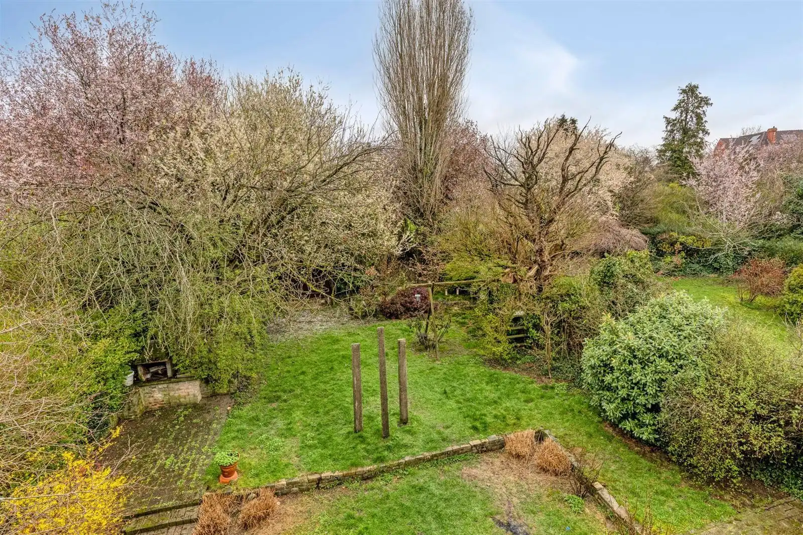 Gelijkvloers appartement (159m²) met prachtige tuin foto 10