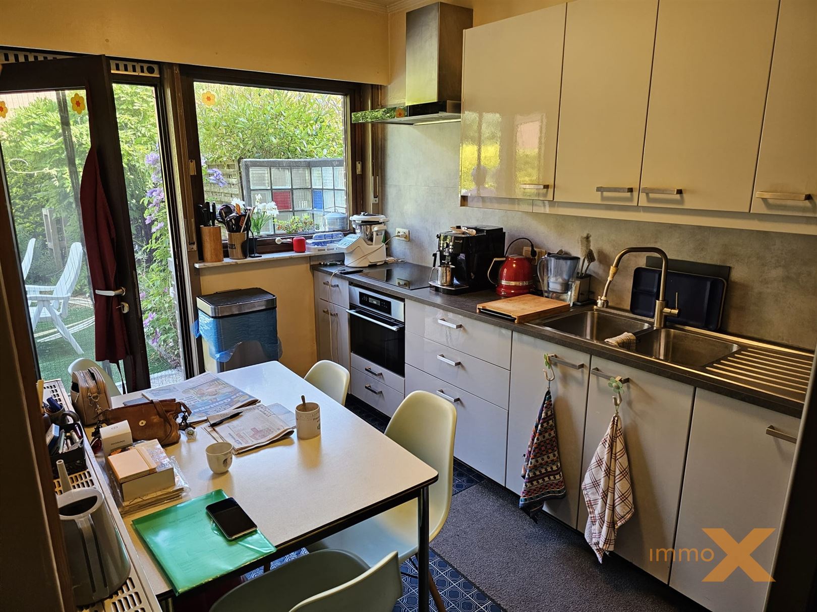 GEZELLIGE SEVENTIES WONING MET GARAGE EN TUINTJE foto 8