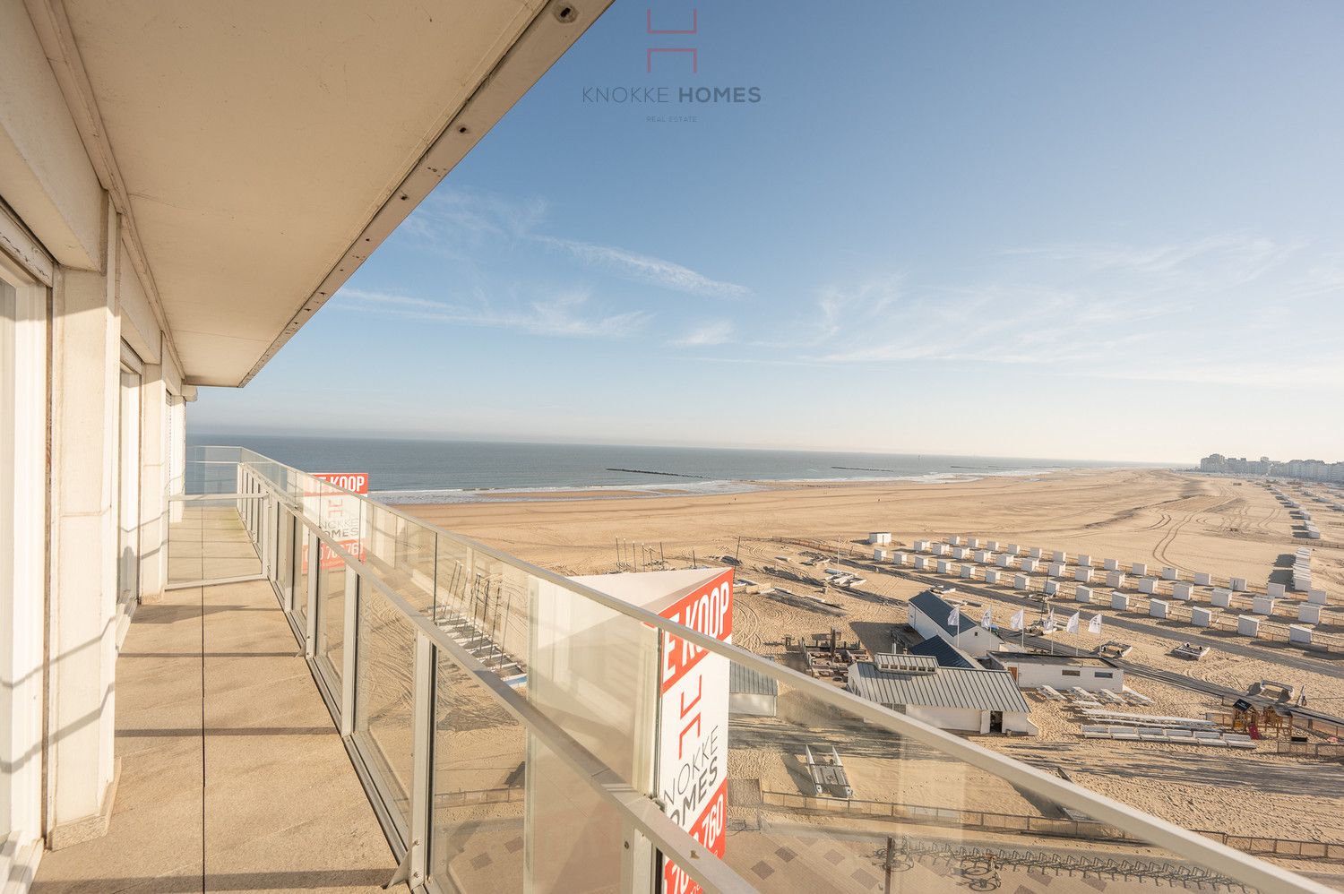 Breed appartement met fenomenaal zicht over het Albertstrand in Duinbergen foto 17