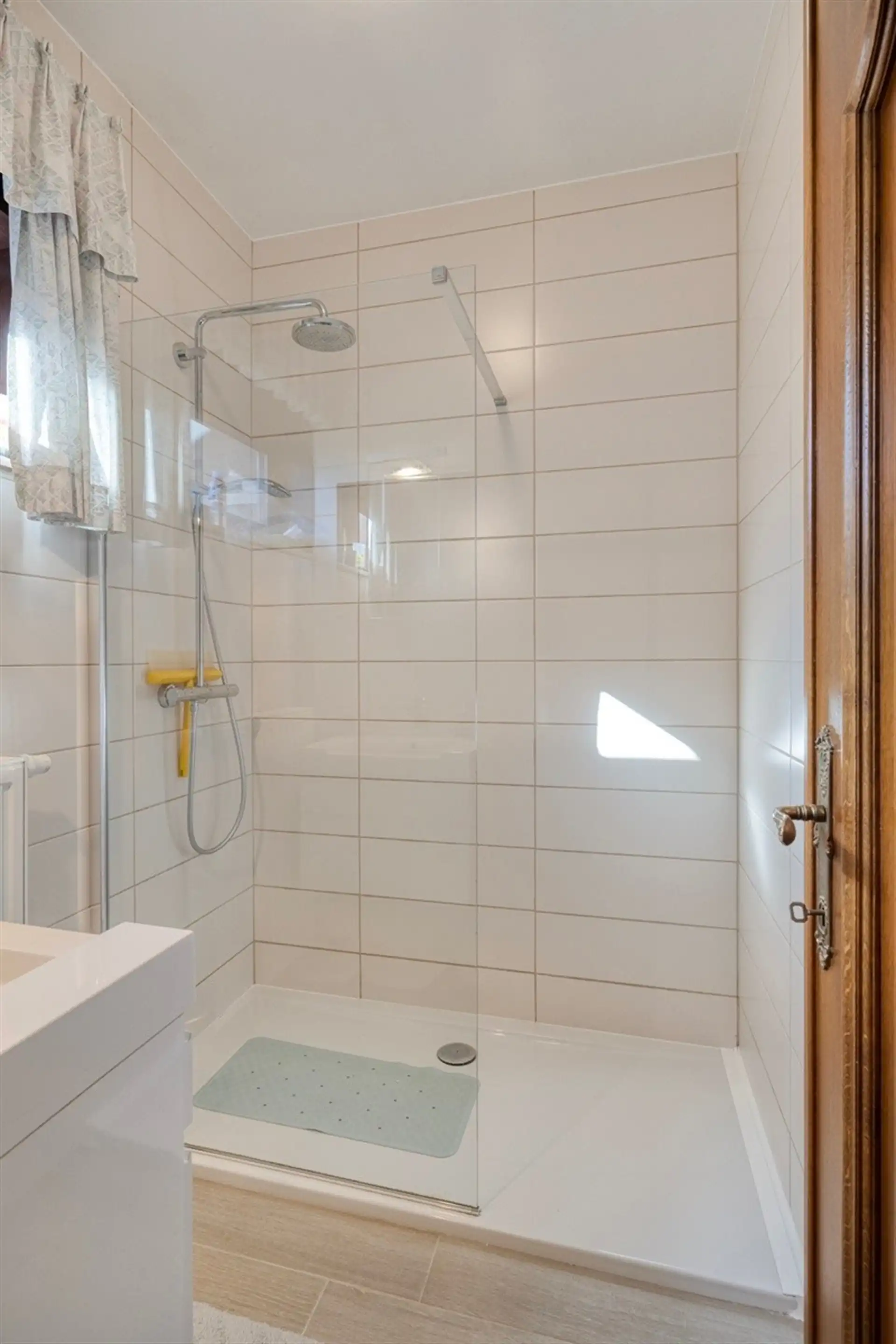 Villa met gelijkvloers wonen en zuidoost gerichte tuin foto 25