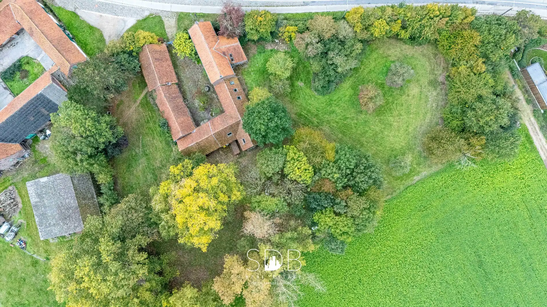 Authentieke hoeve met achterliggend groen op 5.192m² foto 35