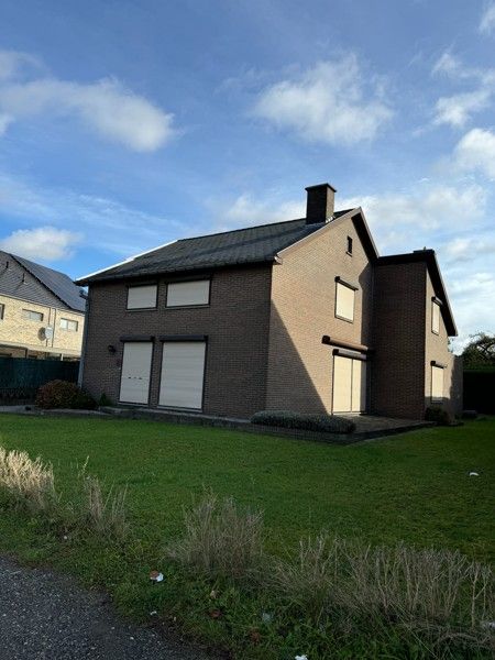 Vrijstaande woning met 5 slaapkamers. foto 2