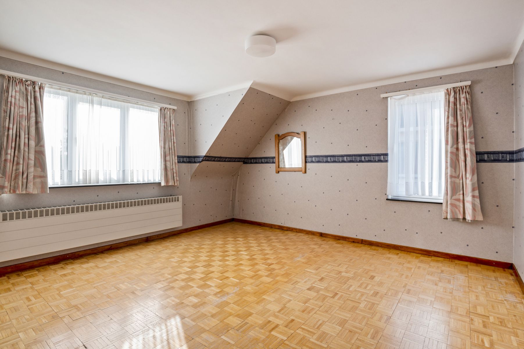 IN OPTIE. Ruime woning met 4slk's op 542 m² foto 15