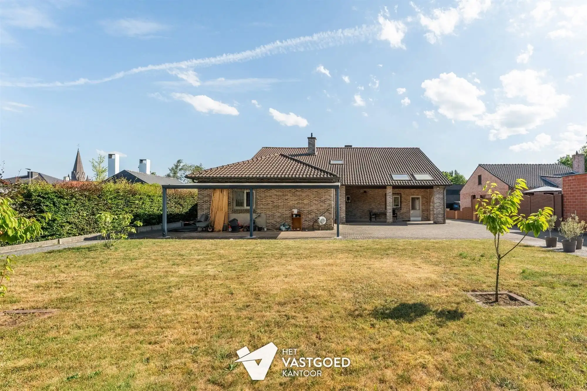 ZEER RUIME WONING MET 5 SLAAPKAMERS UITERST RUSTIG GELEGEN OP EEN PERCEEL VAN 1415 M² TE BERINGEN foto 22