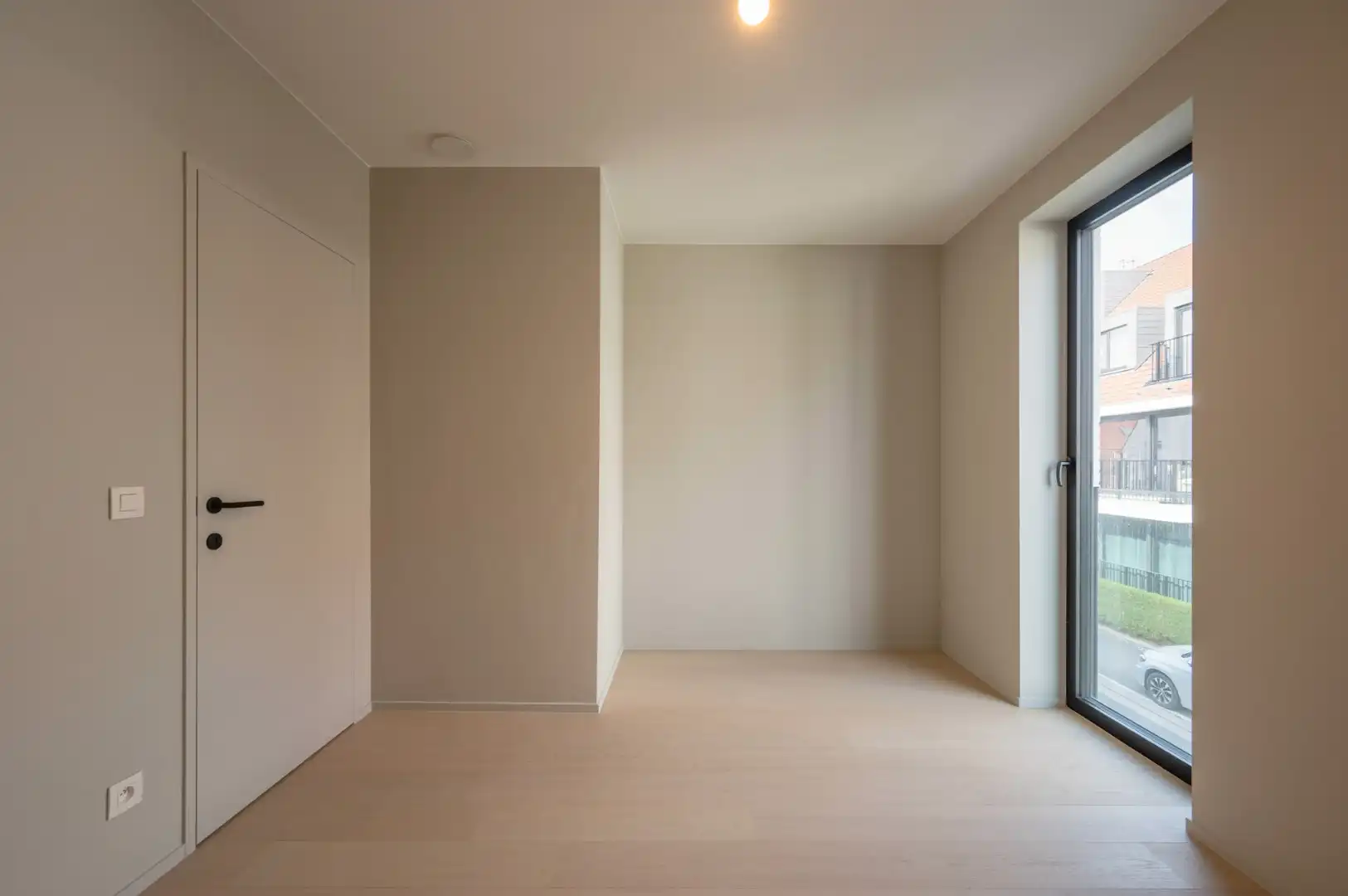 Nieuwbouwwoning ideaal gelegen aan Duinenwater foto 19