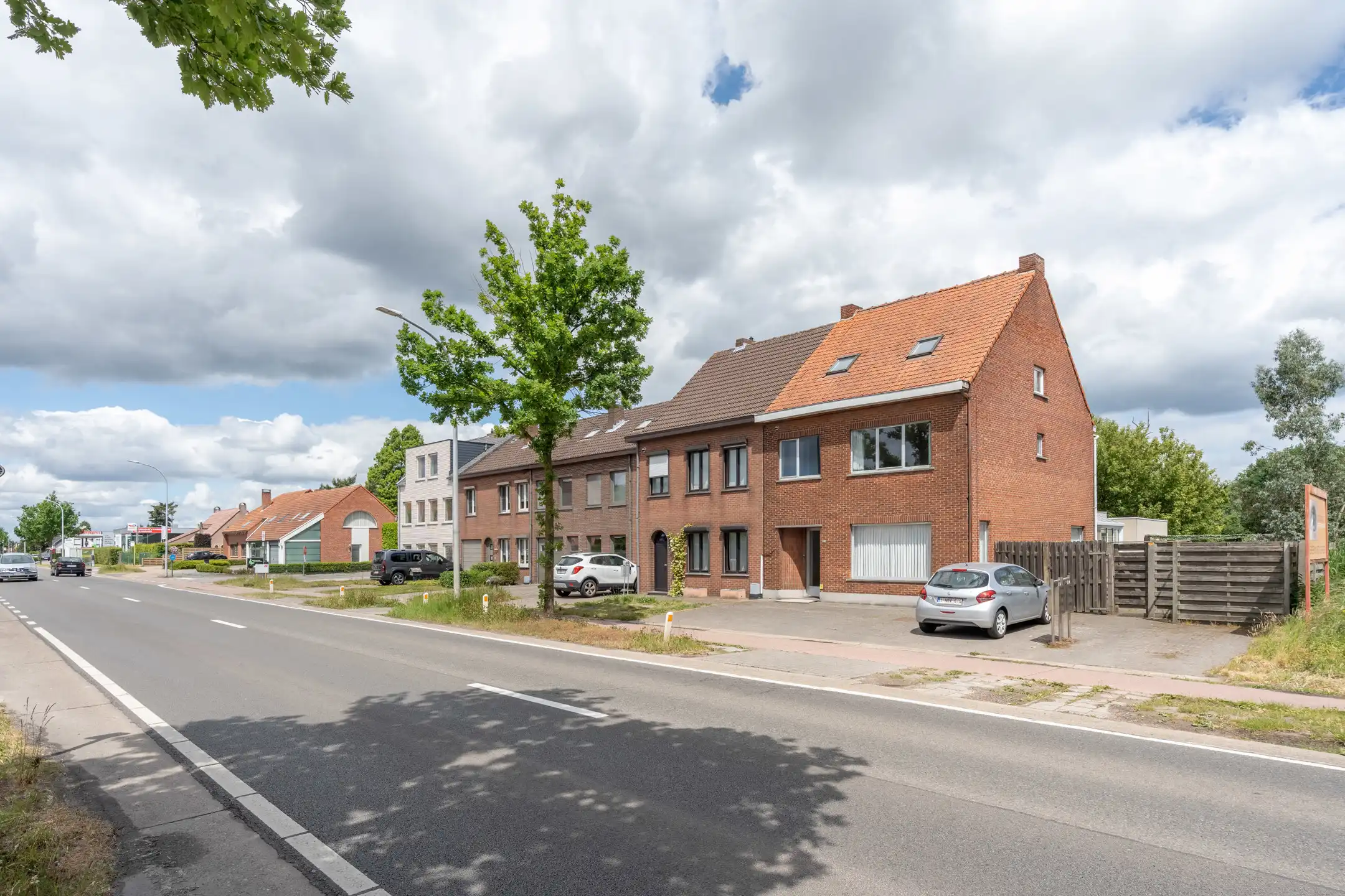 Woning bestaande uit twee appartementen op 985m² perceel. foto 44