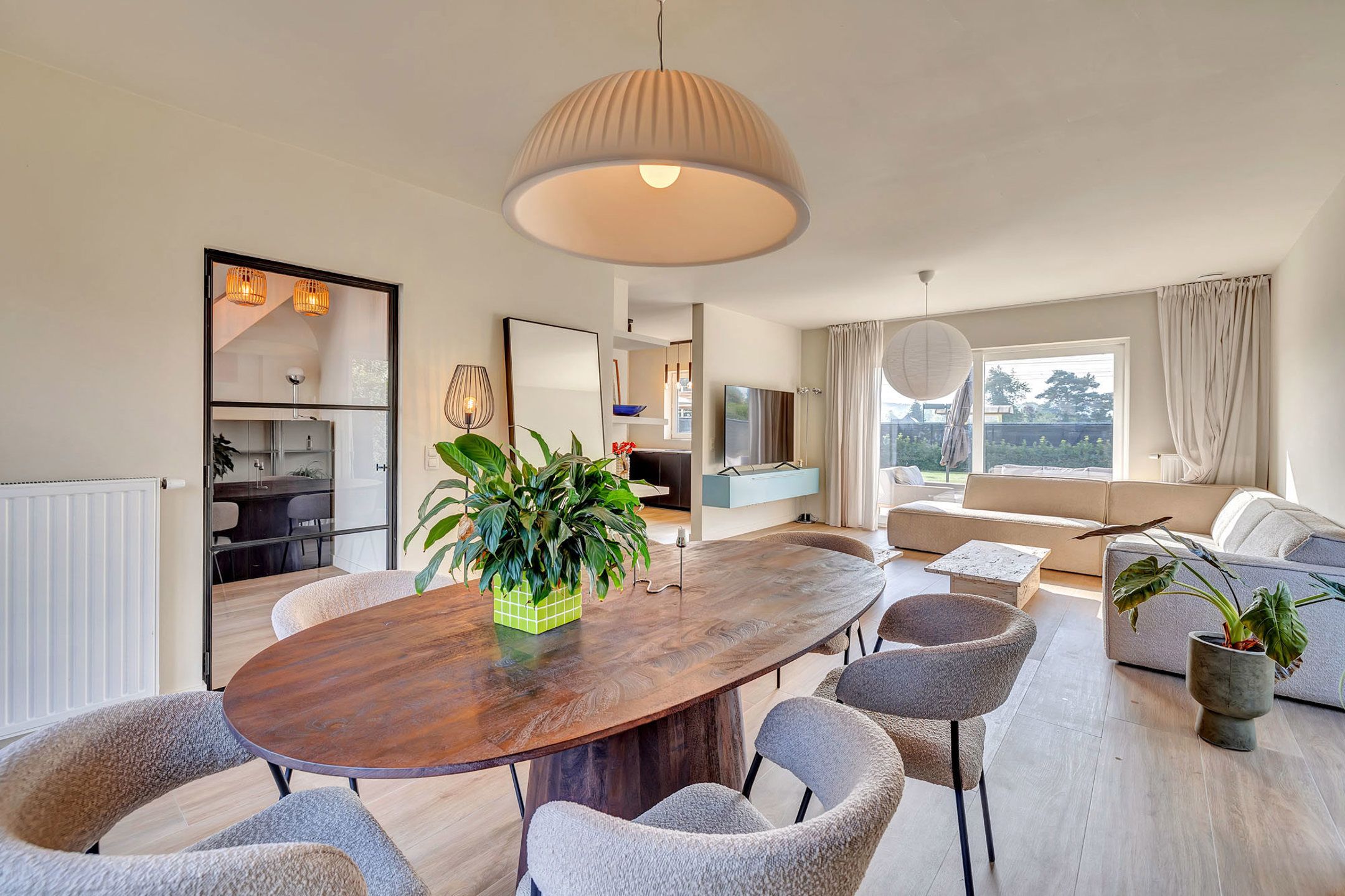 Prachtige woning met 4 slpks, tuin en garage foto 4