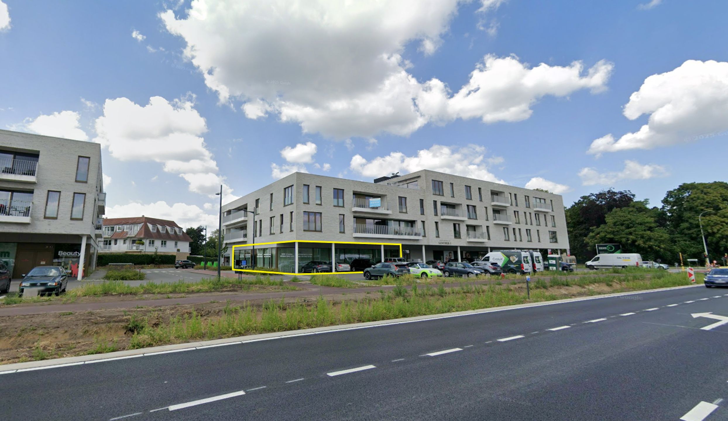 Kantoorruimte / co-workingplaats te huur in Kontich foto {{pictureIndex}}