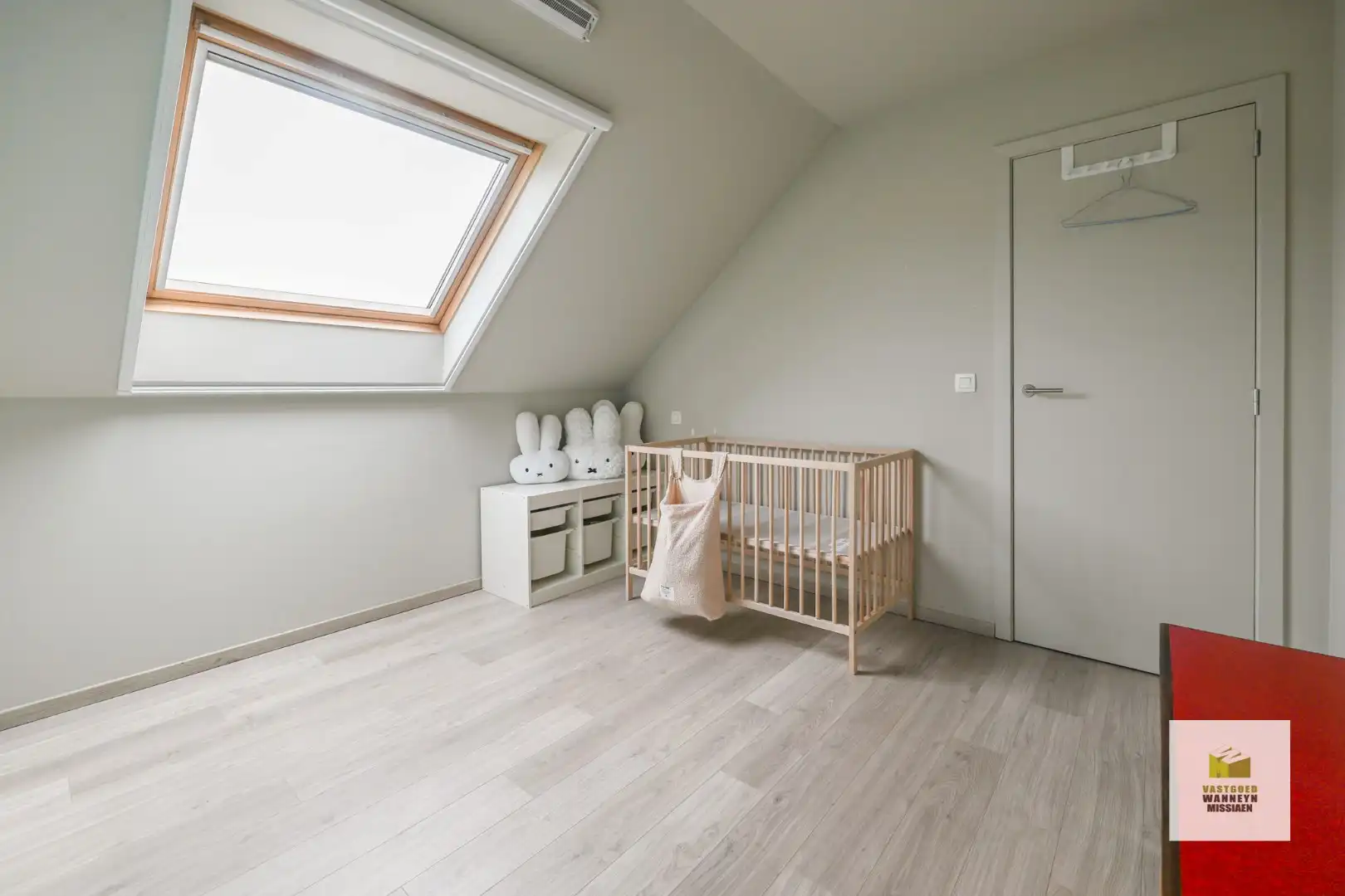 Energiezuinige en instapklare woning op rustige ligging in doodlopende straat te centrum Roeselare foto 15