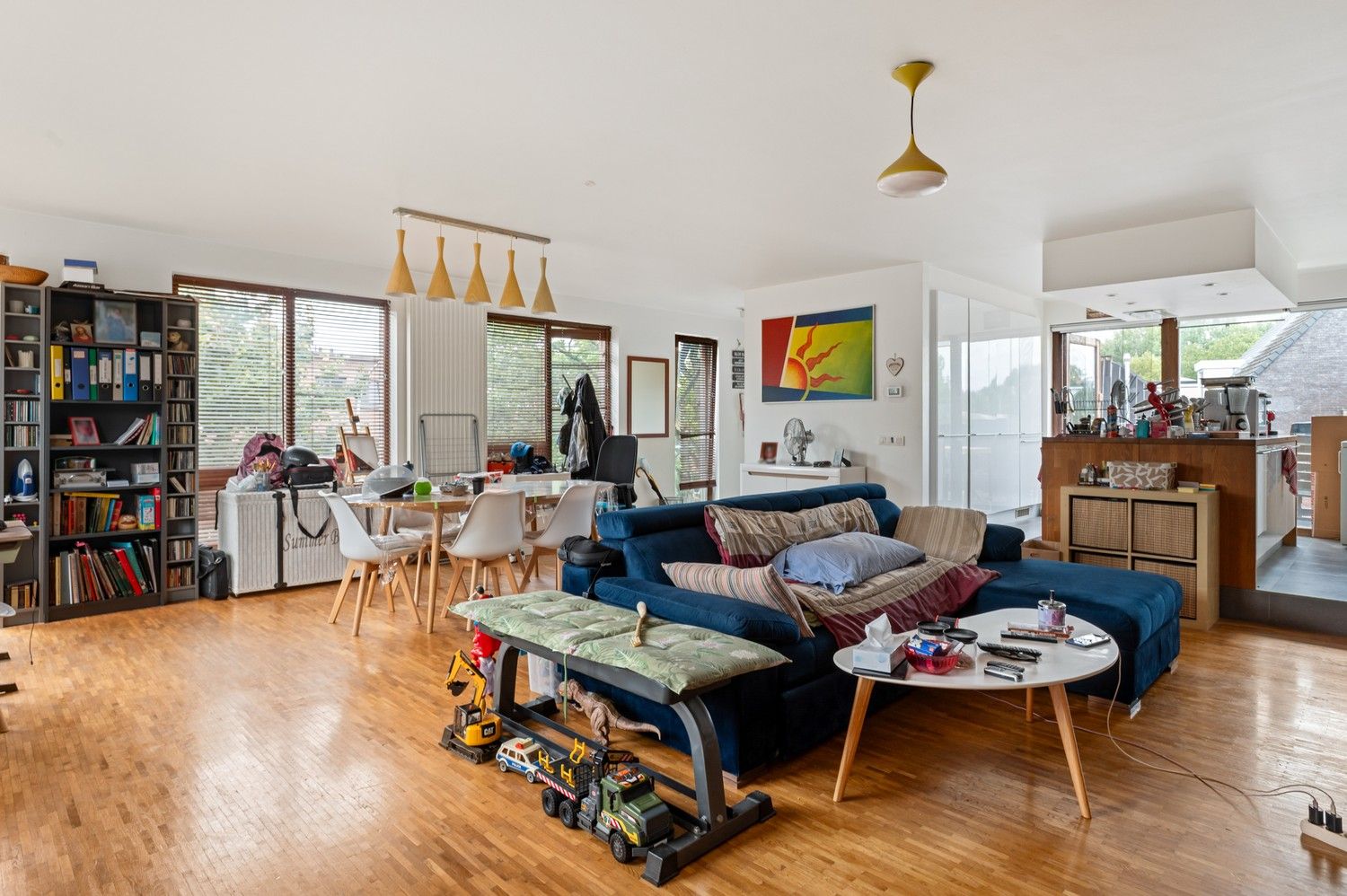 Riant duplex appartement met terras te Borsbeek foto 5