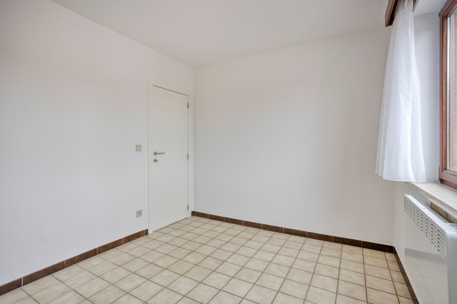 ZEER VERZORGDE STUDIO IN DIEST! foto 10