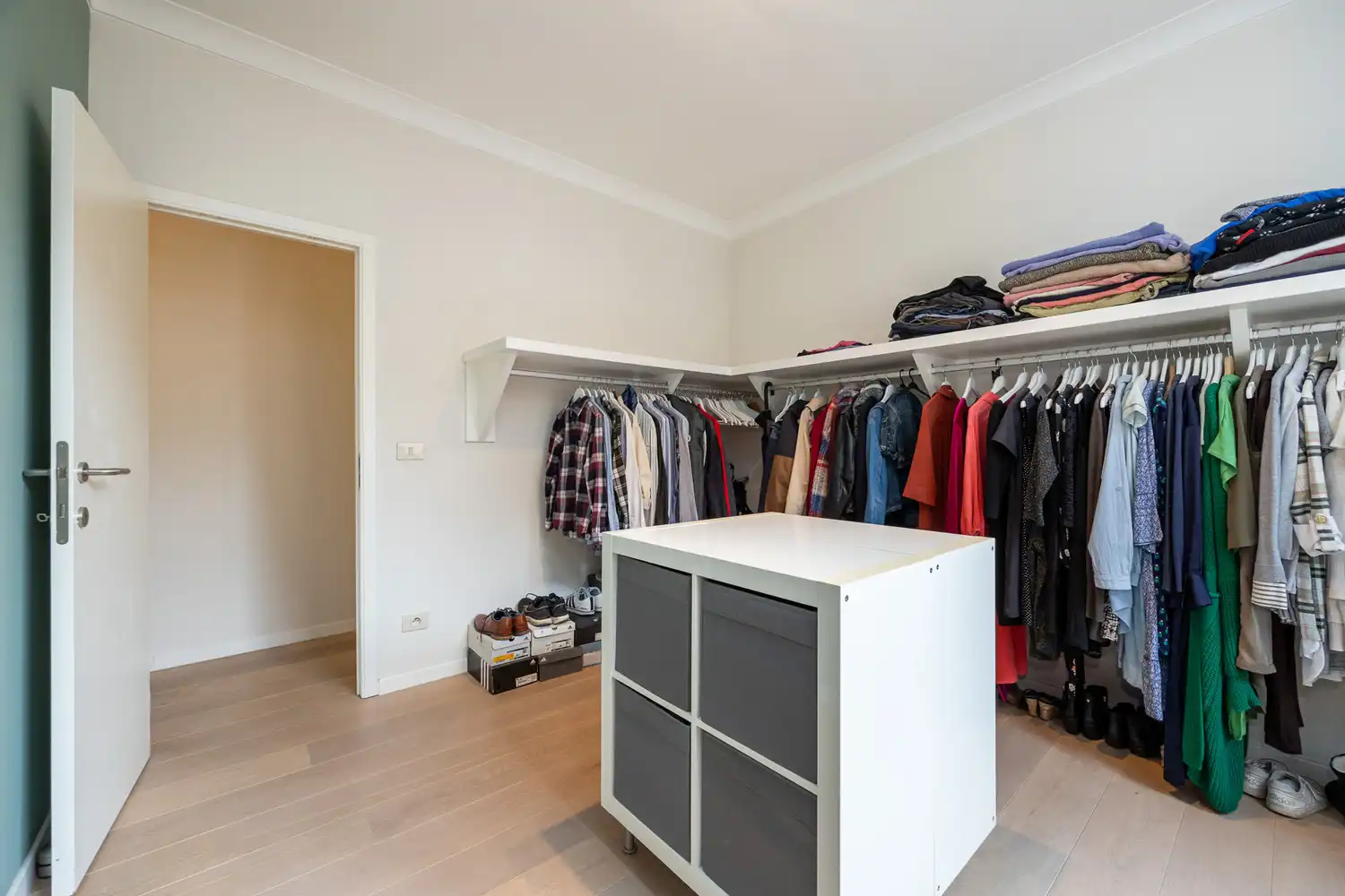 Gerenoveerd 3-slpk appartement van 130 m² met terras in Klein-Antwerpen foto 23