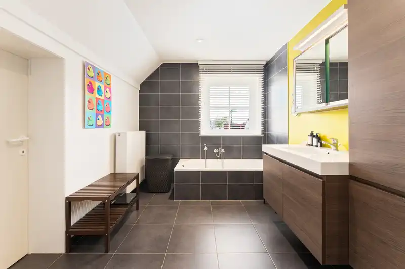 Roeselare - Instapklare gezinswoning met prachtige tuin foto 14