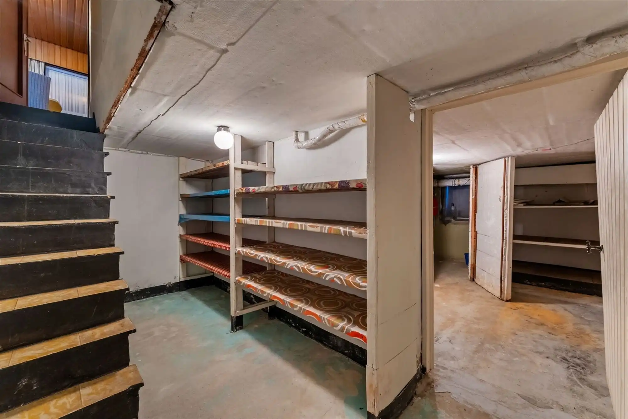 WONING VERDEELD IN 2 APPARTEMENTEN OP 934M2 foto 14